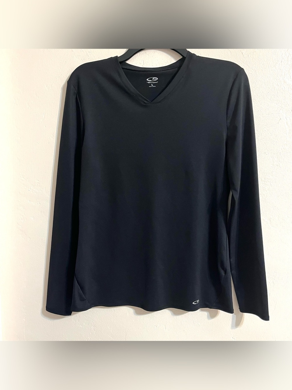 C9 Champion Women’s Black V-Neck Long Sleeve Athletic Top Size Large Duo Dry